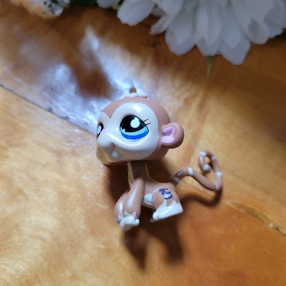 Littlest Pet Shop LPS #1450 Monkey Brown Cream Blue Eyes 2007 - Picture 10 of 12